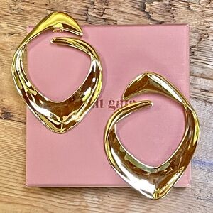 🌺🎉HP🎉🌺 NWT Cult Gaia Lola Earrings